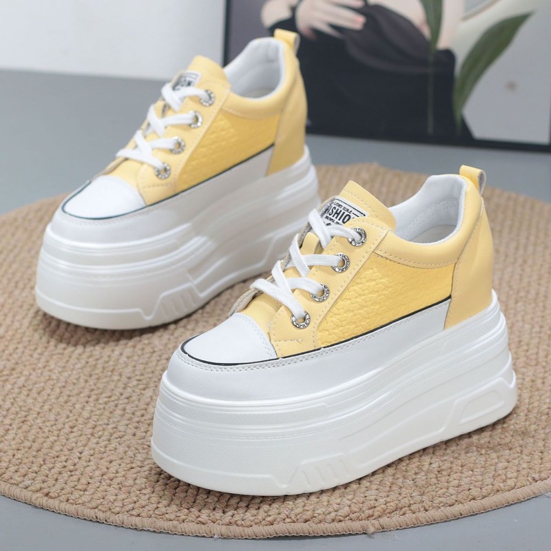 Wedge Heeled Sneaker - أحذية رياضية جديدة لعام 2026 بكعب