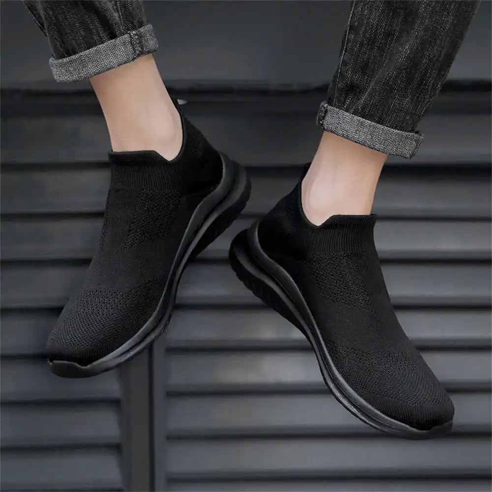 Women Shoes Types Name - أحذية تنس جديدة ناعمة باللون البيج