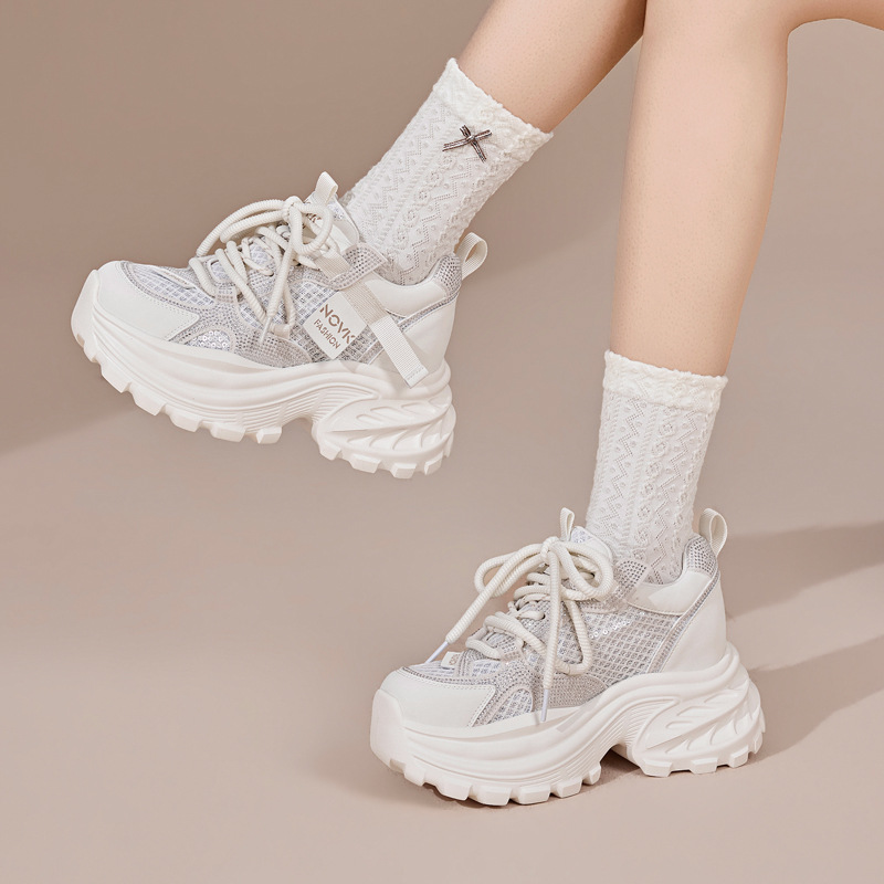 أحذية رياضية نسائية بكعب سميك  - مراجعة Wedge Heeled Sneaker وسعره