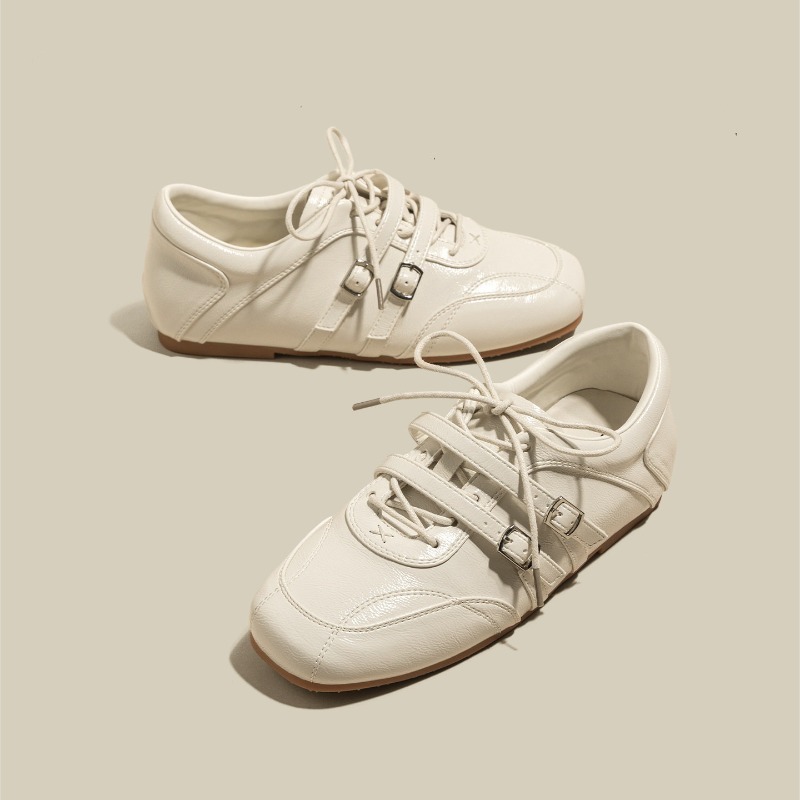 حذاء رياضي نسائي أبيض بتصميم أ - مراجعة Women Shoes Us To Eu وسعره