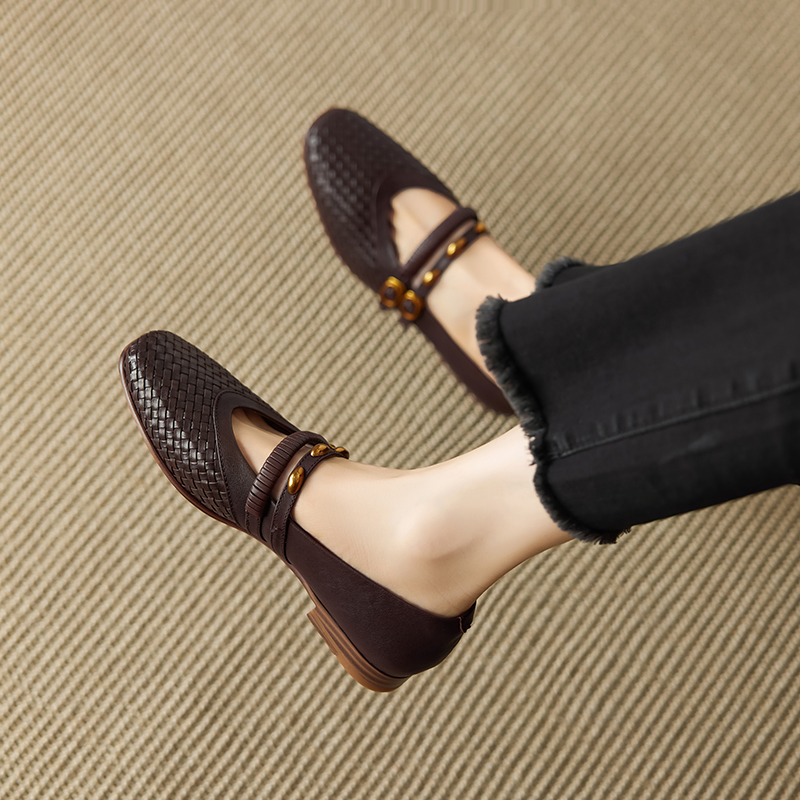 أحذية نسائية جديدة لربيع وصيف  - مراجعة Women'S Shoes Naturalizer وسعره