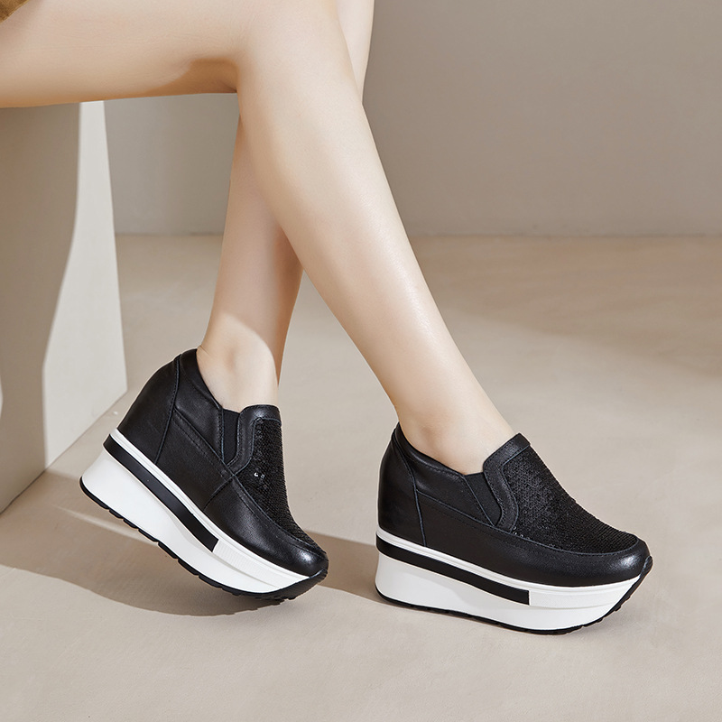 أحذية رياضية نسائية بكعب ويدج  - مراجعة Wedge Heeled Sneaker وسعره