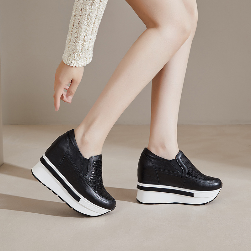 أحذية رياضية نسائية بكعب ويدج  - مراجعة Wedge Heeled Sneaker وسعره