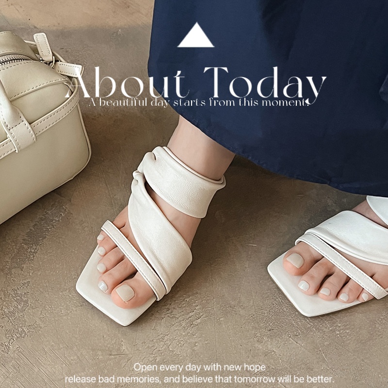 صنادل نسائية جديدة لصيف 2026 م - مراجعة Women'S Shoes Naturalizer وسعره