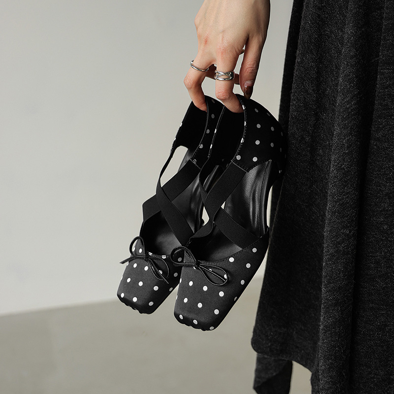 صنادل نسائية صيفية جديدة لعام  - مراجعة Women'S Shoes Naturalizer وسعره