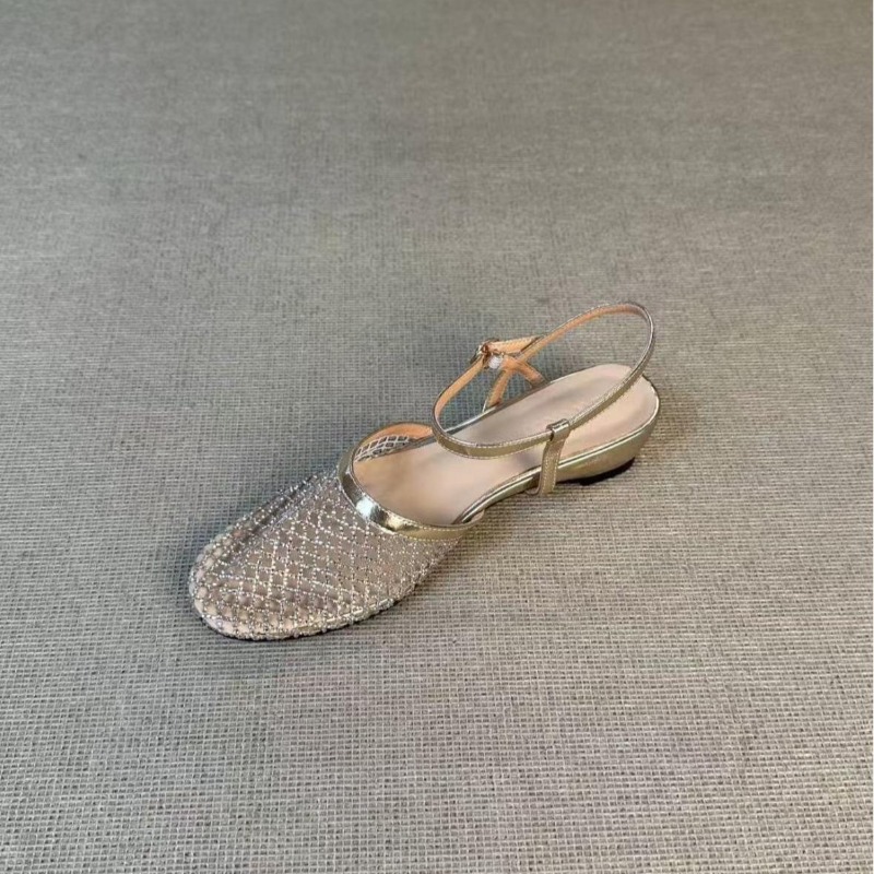 صنادل نسائية جديدة 2026 بكعب و - مراجعة Wedge Heeled Sneaker وسعره